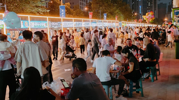 摩斯國際城市廣場獲評首批湖南省夜間消費聚集示范區